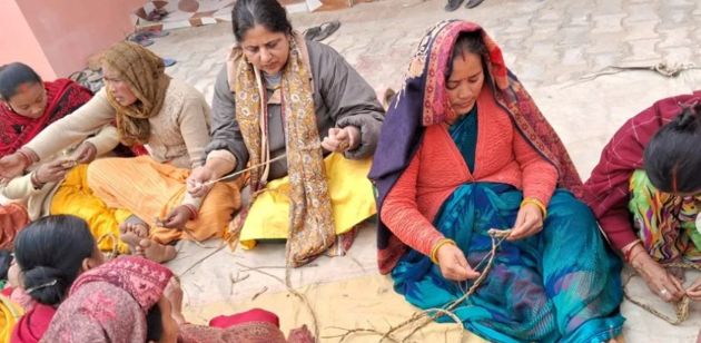 Monica ji with Jal Sparsh Tribal Women Beneficiaries in West Champaran, Bihar for the Module 1 Production Training 